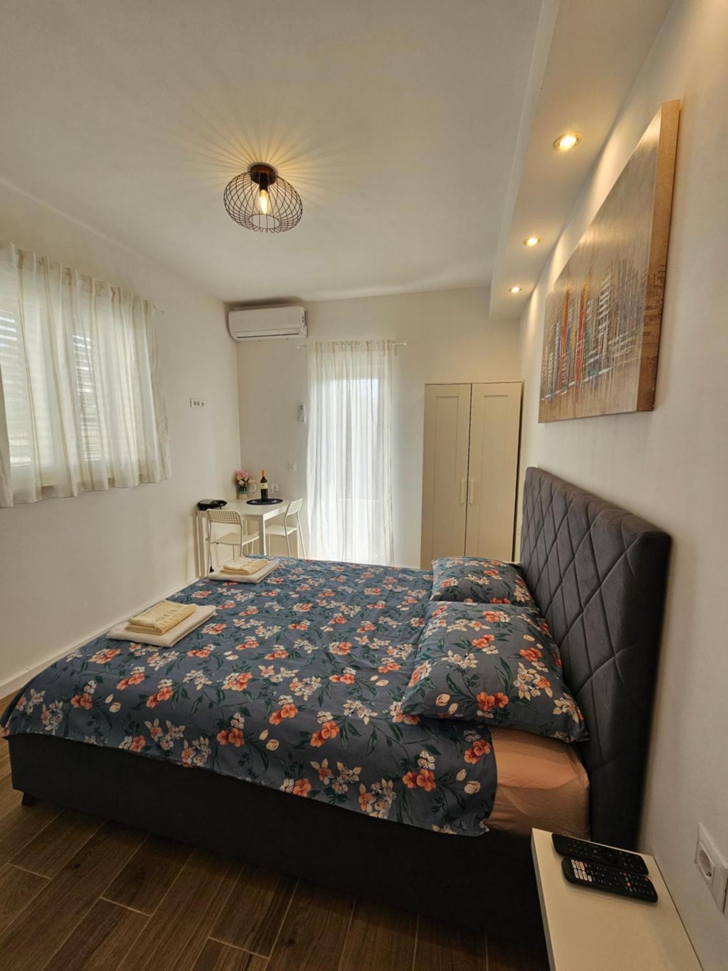 Room Ela Donji Seget Exteriér fotografie